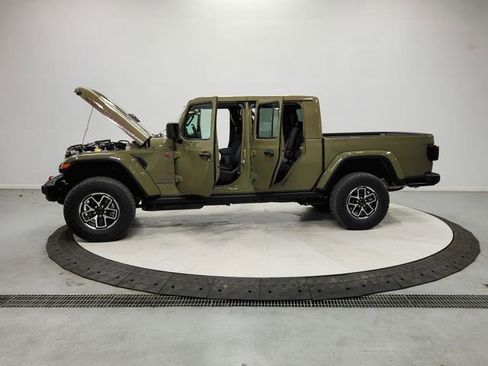 New 2026 Jeep Gladiator Rubicon image 12
