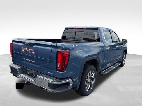 Used 2024 GMC Sierra 1500 SLT AWD/4WD image 5