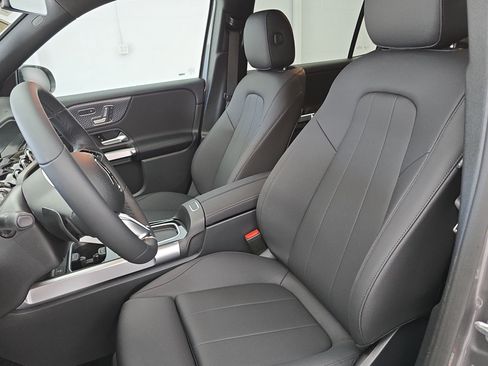 New 2026 Mercedes-Benz GLB 250 image 16