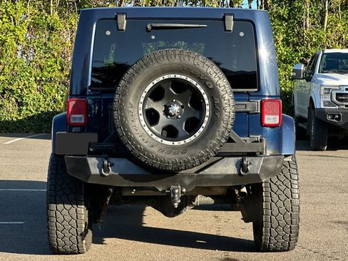 Used 2013 Jeep Wrangler Unlimited Sahara w/ Connectivity Group image 4