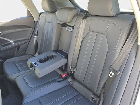 New 2025 Audi Q5 Premium Plus image 14