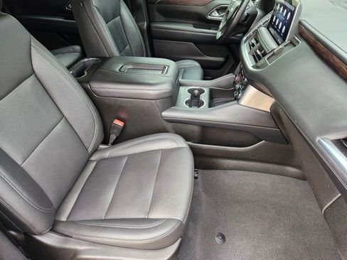 Used 2021 Chevrolet Suburban LT image 20