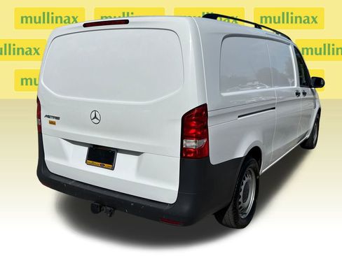 Used 2023 Mercedes-Benz Metris image 4