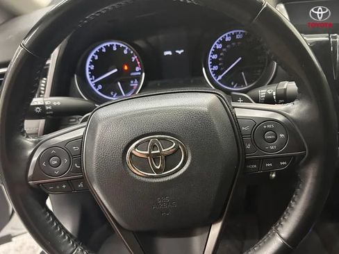 Used 2023 Toyota Camry SE FWD image 11
