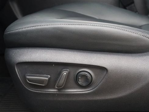 Used 2026 Toyota Grand Highlander AWD image 33