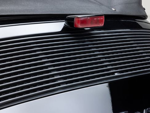 Used 1989 Porsche 911 Carrera RWD image 40
