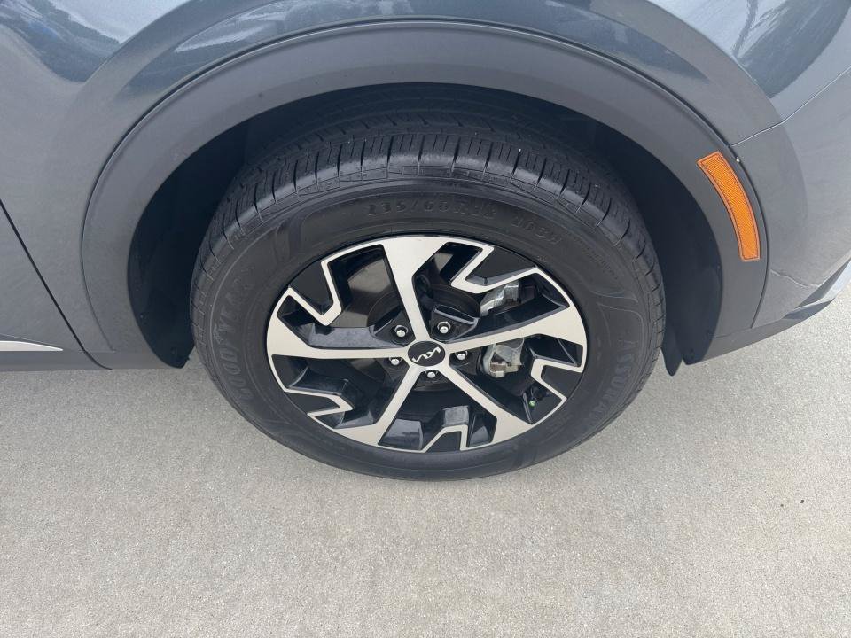 Used 2025 Kia Sportage EX AWD/4WD image 24
