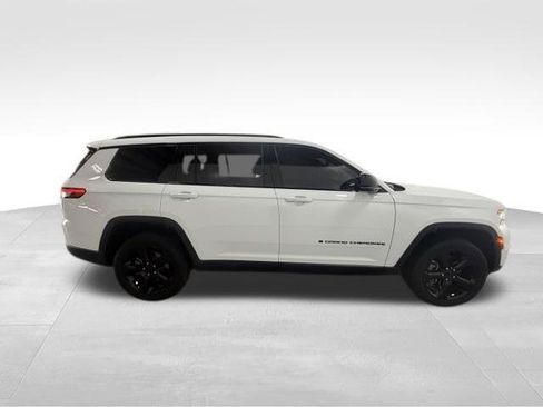 Certified 2023 Jeep Grand Cherokee L Altitude AWD/4WD image 7