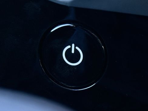 Used 2022 Porsche Taycan image 28