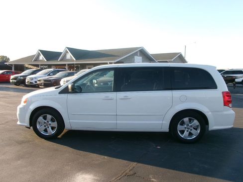 Used 2013 Dodge Grand Caravan SE image 9