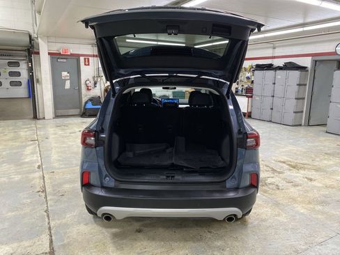 Used 2025 Ford Escape Platinum w/ Premium Technology Package image 17