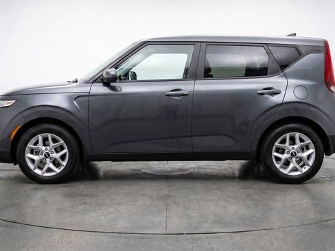 Used 2025 Kia Soul LX w/ LX Technology Package FWD image 5