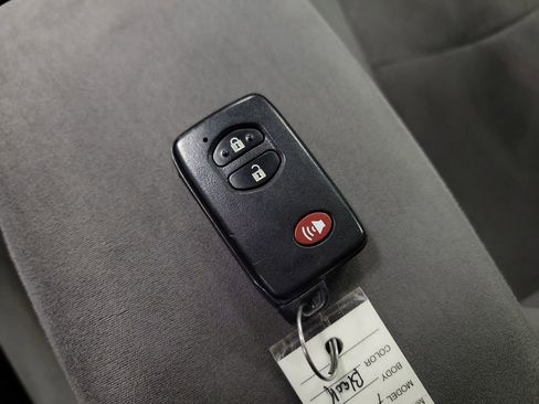 Used 2011 Toyota Prius Two image 15