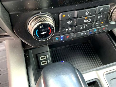 Used 2019 Ford F150 Raptor w/ Equipment Group 802A Luxury AWD/4WD image 35