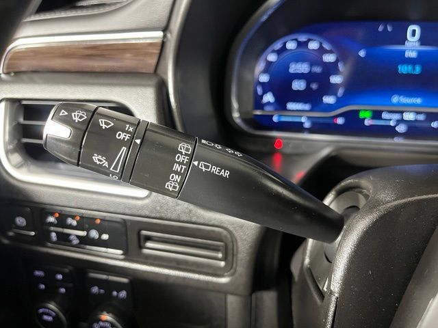 Used 2023 Chevrolet Suburban Z71 AWD/4WD image 23