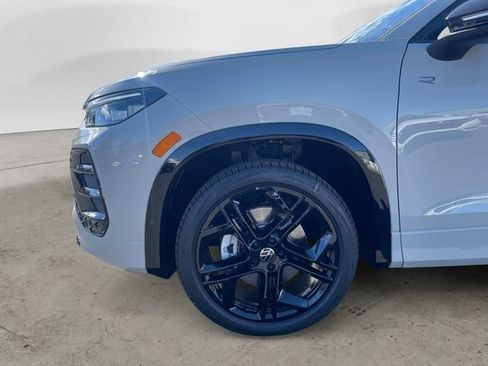 New 2026 Volkswagen Tiguan SE R-Line AWD/4WD image 14