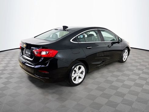 Used 2017 Chevrolet Cruze Premier FWD image 7
