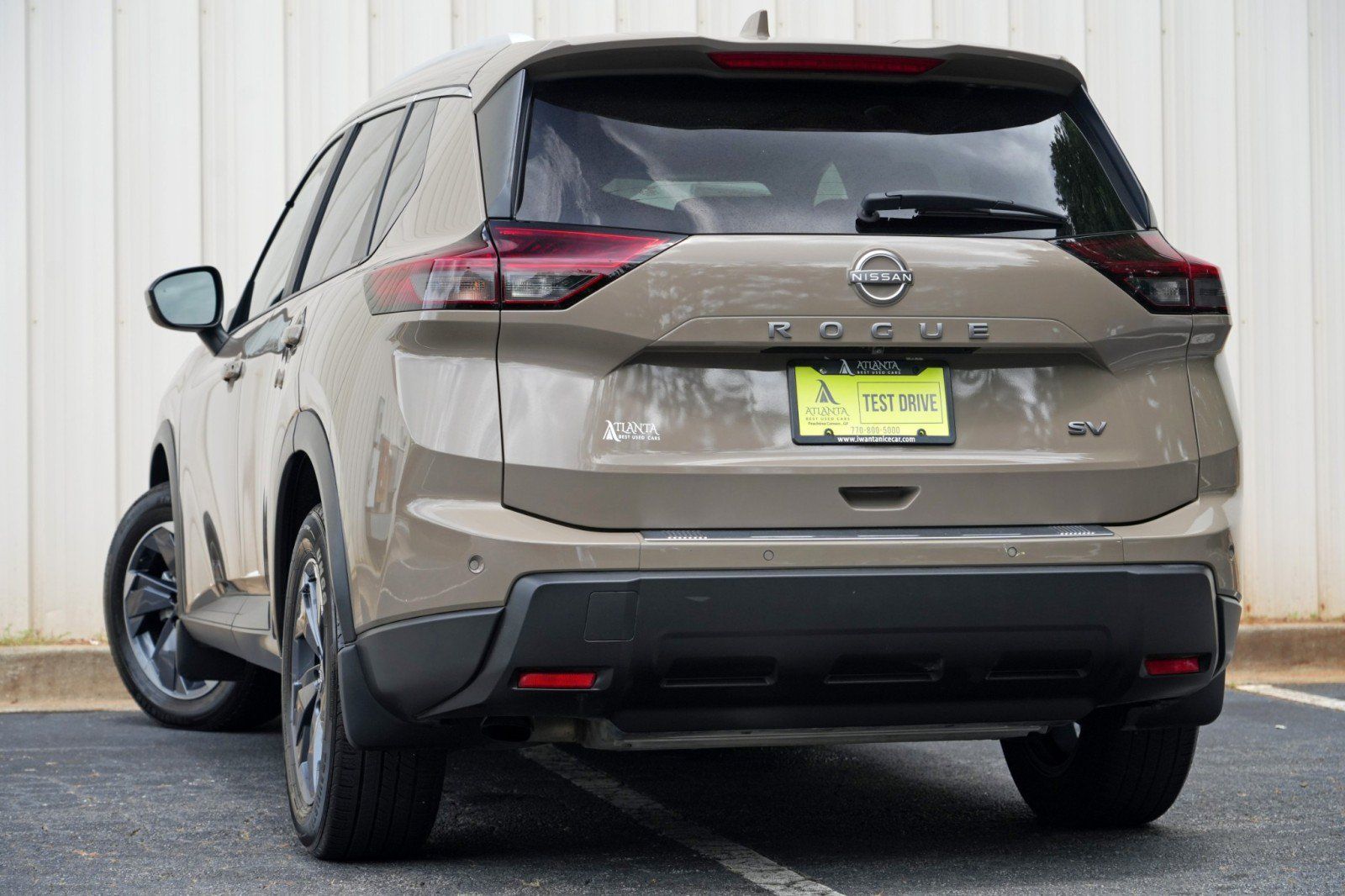 Used 2024 Nissan Rogue SV w/ SV Premium Package FWD image 5