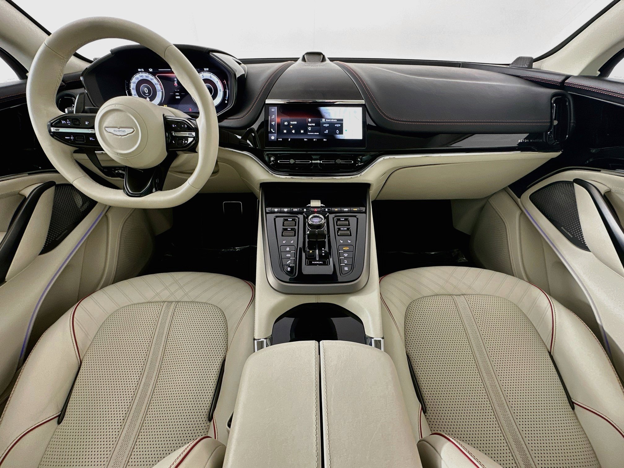 Used 2025 Aston Martin DBX 707 AWD/4WD image 25