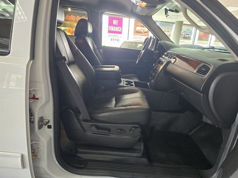 Used 2013 GMC Yukon XL 2500 w/ Skid Plate Package AWD/4WD image 15