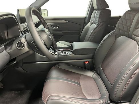 New 2026 Honda Pilot Black Edition image 16