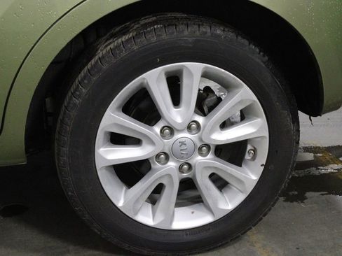 Used 2012 Kia Soul + image 34