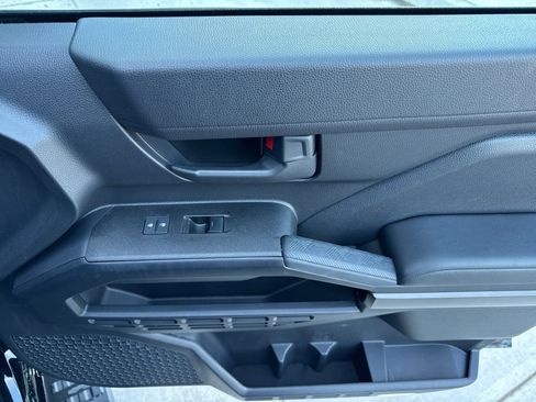 Used 2025 Toyota 4Runner SR5 image 19