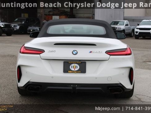 Used 2024 BMW Z4 M40i w/ Premium Package image 4