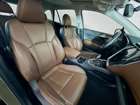 Used 2021 Subaru Outback Touring XT image 32