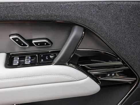 New 2026 Land Rover Range Rover Sport SE AWD/4WD image 32