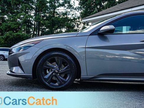 Used 2021 Hyundai Elantra SEL FWD image 15
