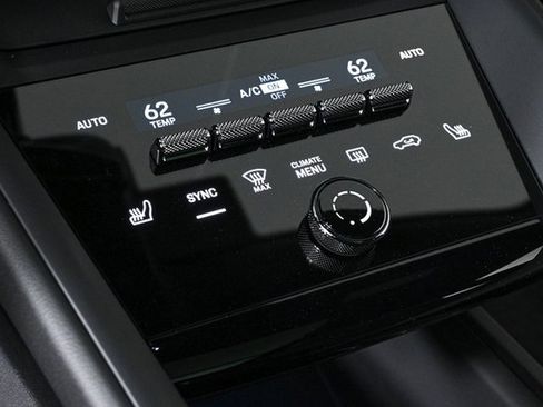 New 2025 Porsche Macan 4S Electric image 18