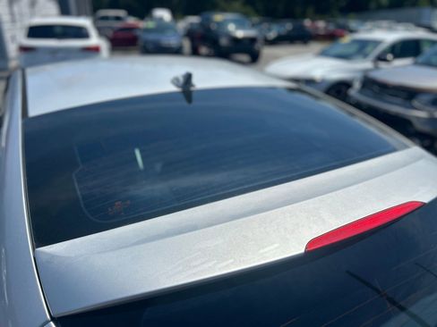 Used 2016 Hyundai Veloster Turbo image 15