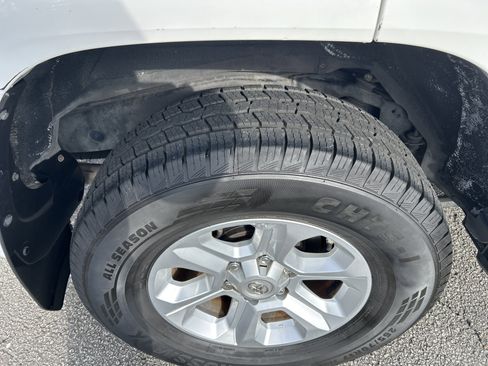 Used 2017 Toyota 4Runner SR5 image 46