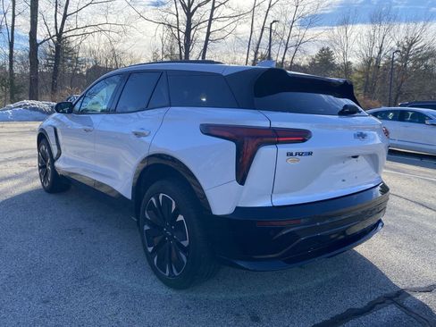 Used 2025 Chevrolet Blazer EV RS image 5
