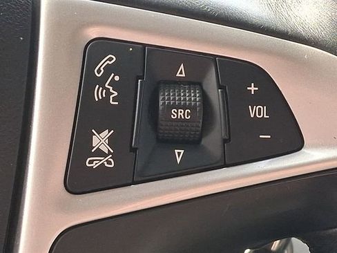 Used 2017 Chevrolet Equinox Premier w/ Enhanced Convenience Package FWD image 22