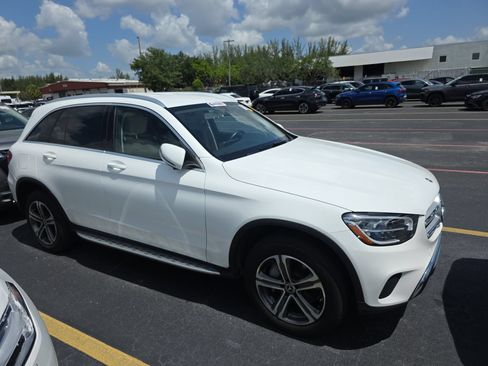 Used 2020 Mercedes-Benz GLC 300 image 4