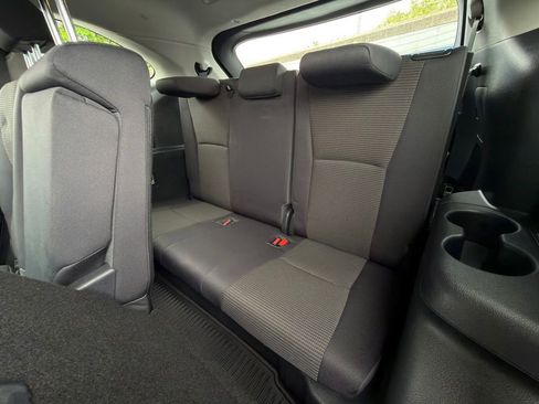 Used 2023 Toyota Highlander L FWD image 20