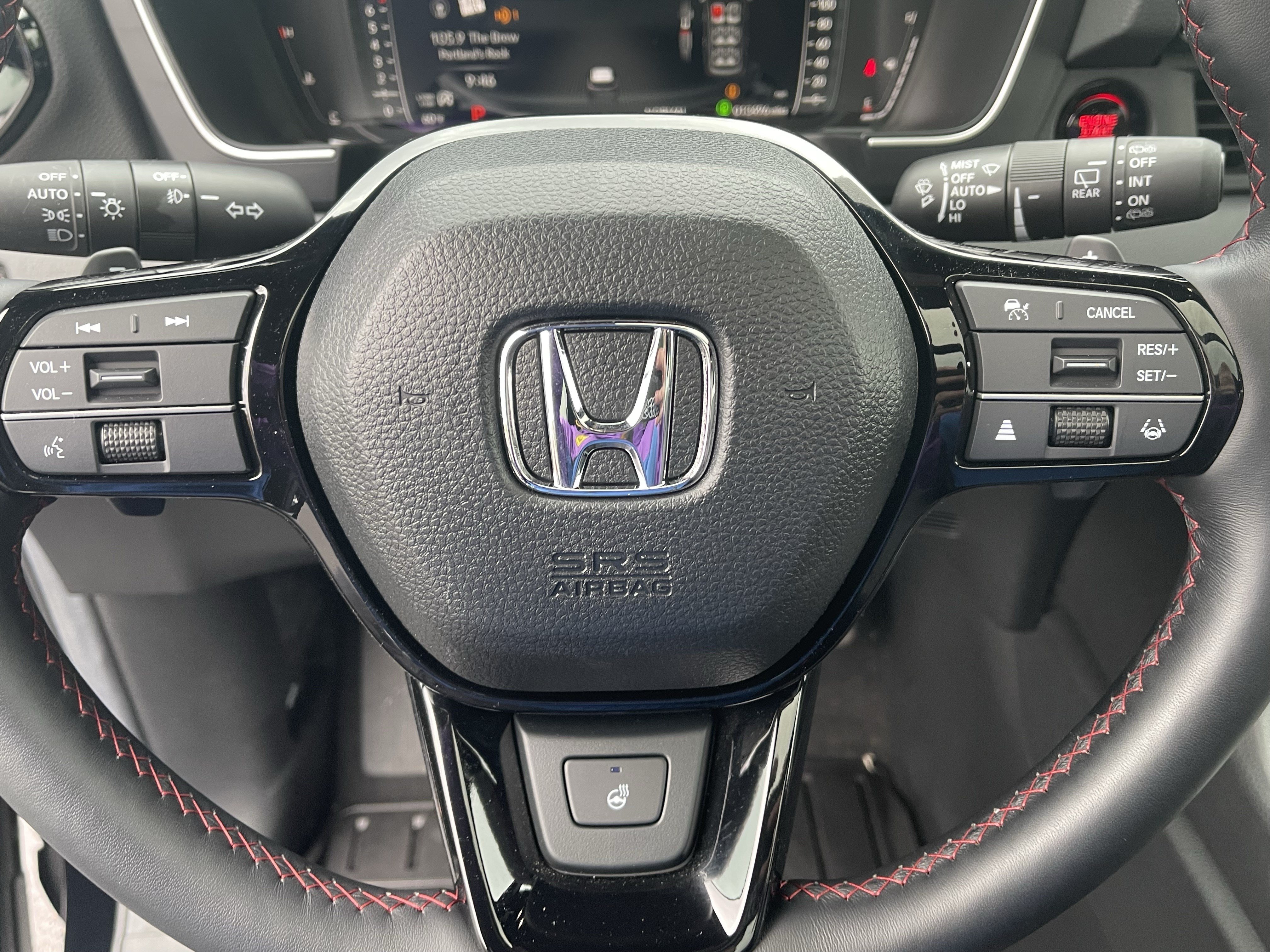 Used 2025 Honda Pilot Black Edition image 21
