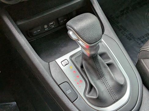 Used 2020 Kia Forte LXS FWD image 28
