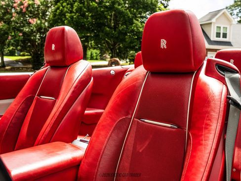 Used 2016 Rolls-Royce Dawn RWD image 68