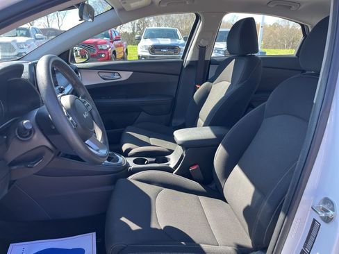 Used 2023 Kia Forte LXS w/ LXS Technology Package image 13