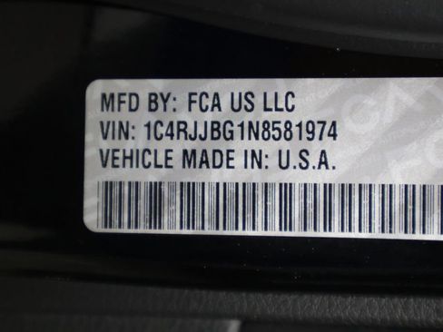 Used 2022 Jeep Grand Cherokee L Limited w/ Black Appearance Package RWD image 39