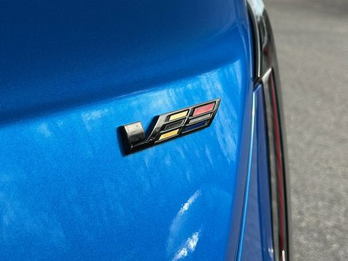 Used 2025 Cadillac CT4 V w/ LPO, ONYX Package image 10