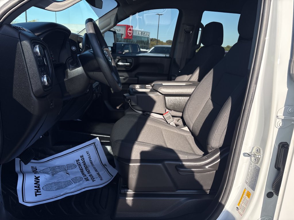 Used 2025 GMC Sierra 2500 Pro AWD/4WD image 13