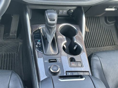 Used 2022 Toyota Highlander Limited image 23