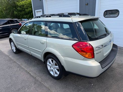 Used 2006 Subaru Outback 2.5i Limited AWD/4WD image 6