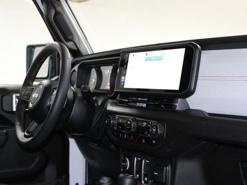 Used 2024 Jeep Wrangler Sport AWD/4WD image 27