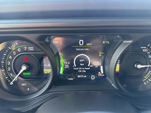 Certified 2025 Jeep Wrangler Unlimited Sahara w/ Safety Group image 20