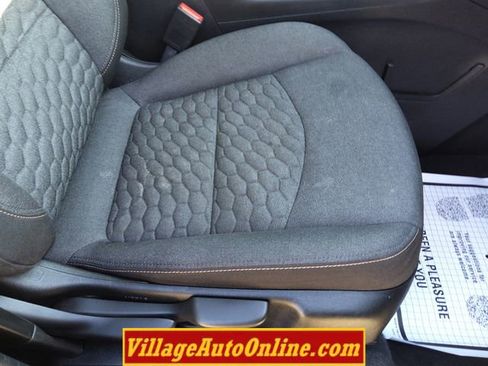 Used 2018 Chevrolet Equinox LT image 30